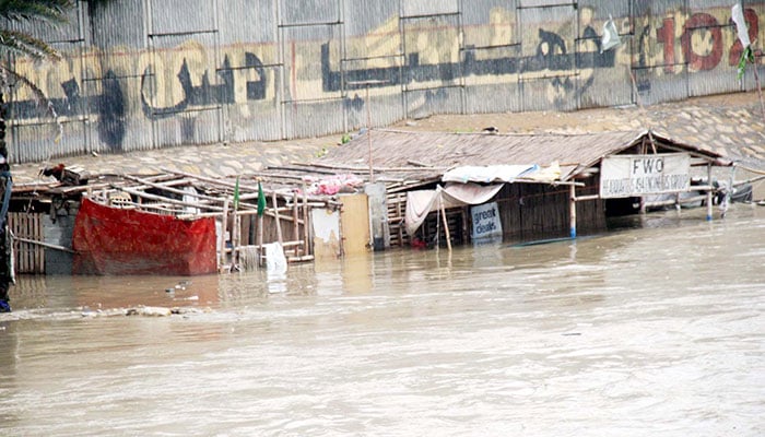Karachi residents face more difficulties as Lath Dam overflows