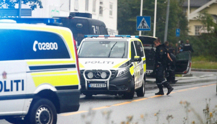 One hurt in Norway mosque shooting, suspect arrested