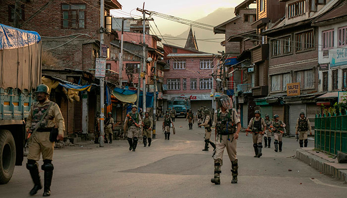 Thousands hold anti-India protests in Srinagar