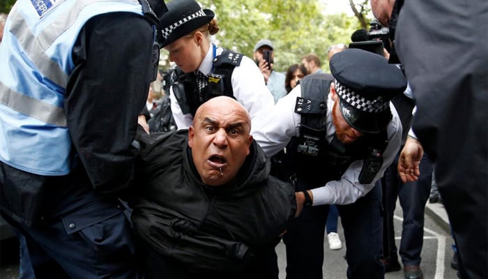 'Kashmir is Burning': Thousands protest outside Indian High Commission in UK