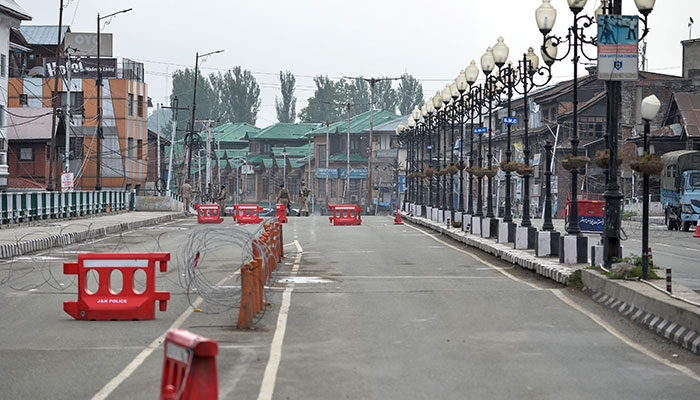 Curfew, communication blockade enters 14th day in occupied Kashmir