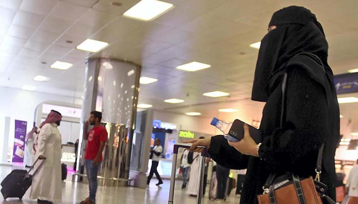Saudi Arabia eases travel restrictions on women