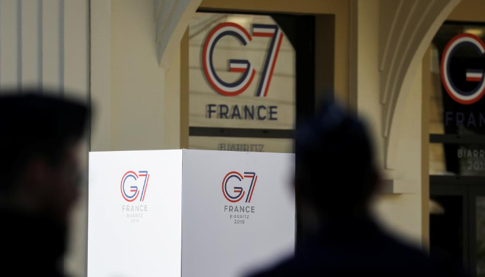 French yellow vests join global activists at G7 counter-summit
