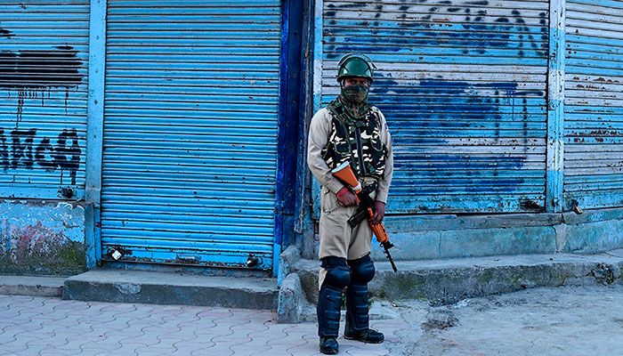 Lockdown continues for 20th day in Indian occupied Kashmir