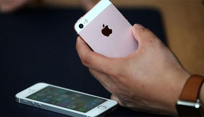 New iPhones to share limelight as Apple revs up services