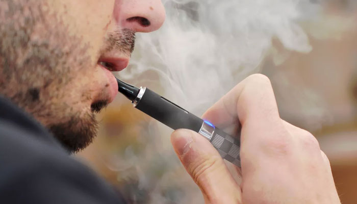 US to ban flavored vaping products as lung disease cases surge