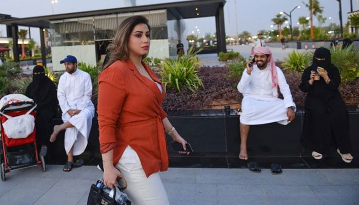 Gasps in Riyadh as Saudi women shun abaya robe