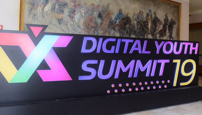 Start-up owners throng to the ‘Digital Youth Summit’19