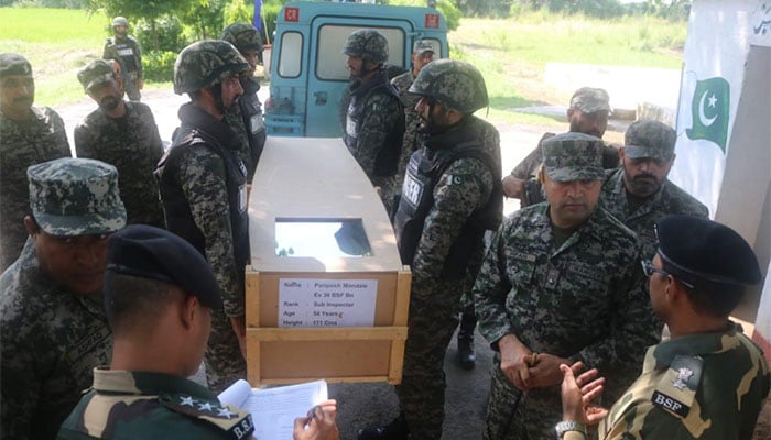 Pakistan hands over body of BSF soldier to India