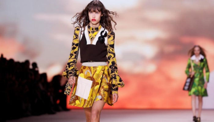 Louis Vuitton closes Paris Fashion Week with vintage flashback