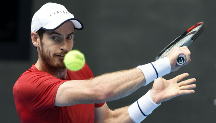Murray reaches Beijing quarters — and celebrates with a snooze