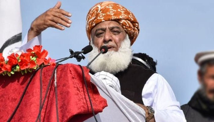 Ali Amin Gandapur sends legal notice to Maulana Fazl