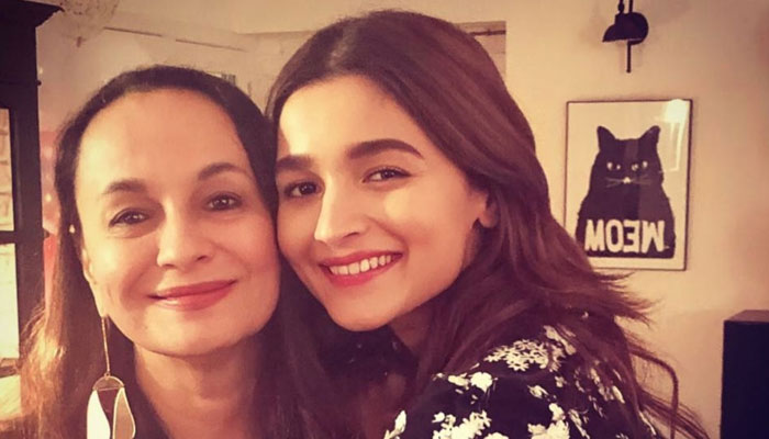 Alia Bhatt shares mother Soni Razdan's endearing 'bedside note' to her