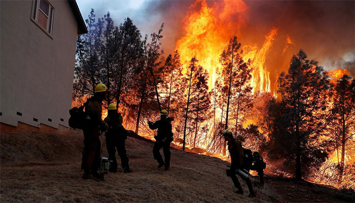 Southern California wildfires burning unchecked