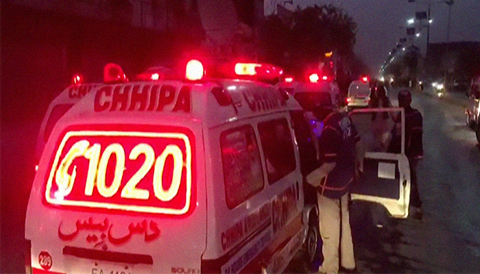 An ambulance arrives at the site of the blast that occurred at Double Road in Quetta, Pakistan, October 15, 2019. Geo News/Screenshot via Geo.tv