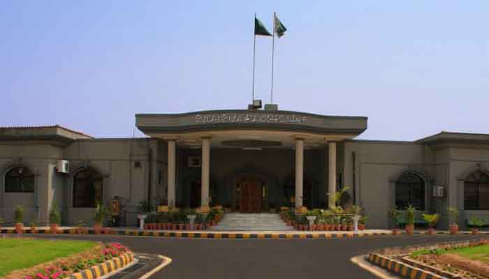 Azadi March: IHC disposes of petitions, asks govt to decide in accordance with law