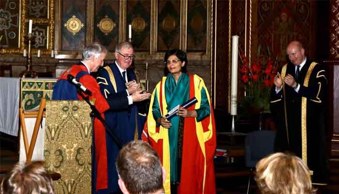 Dr Sania Nishtar awarded prestigious honorary degree by Kings College London