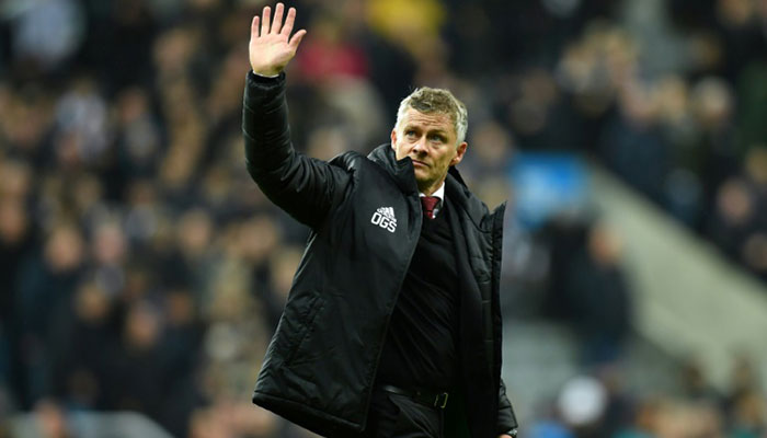 United chief backs Solskjaer, hits out at 'insults', 'myths'