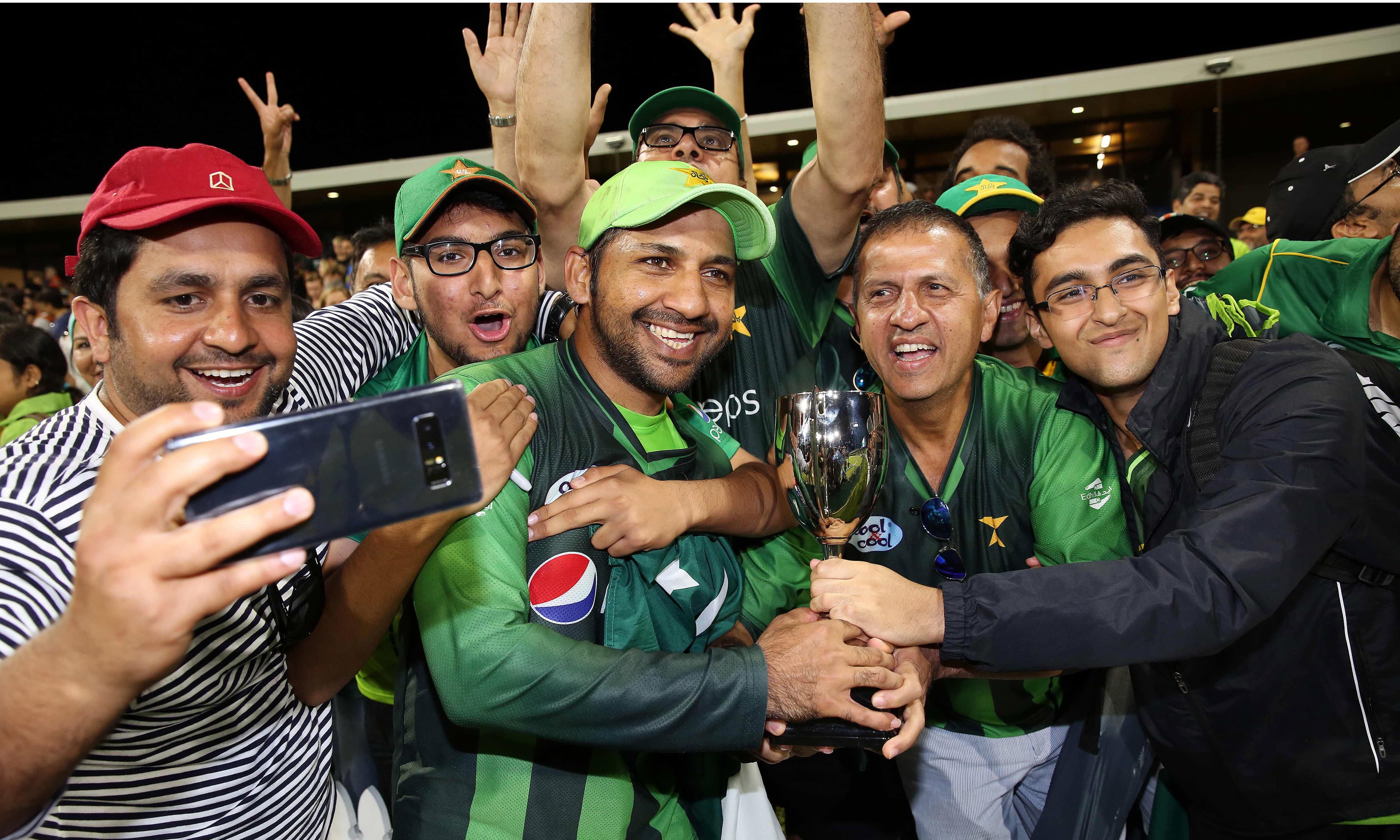 Sarfaraz fans plan protest against PCB in Karachi on Sunday