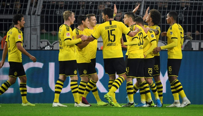  Dortmund beat Bundesliga leaders Gladbach, Bayern held by Augsburg
