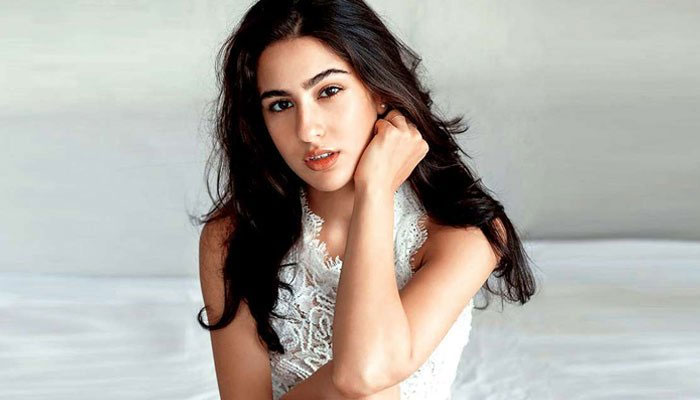 Sara Ali Khan ’never’ feels the pressure of coming from a family of actors 
