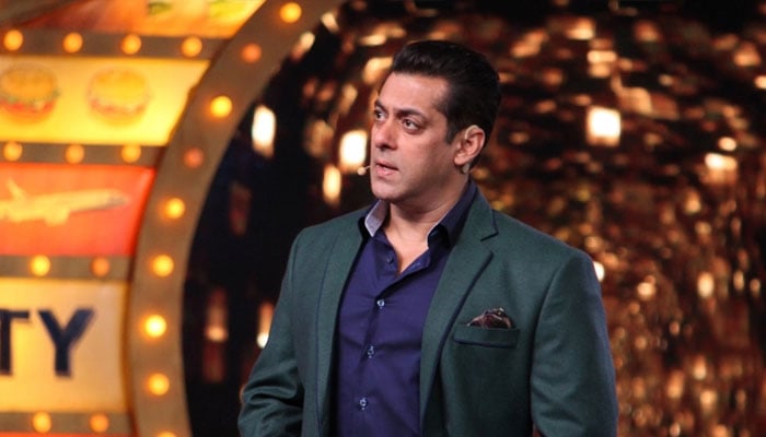 Salman Khan storms off 'Bigg Boss' stage, asks makers to find replacement