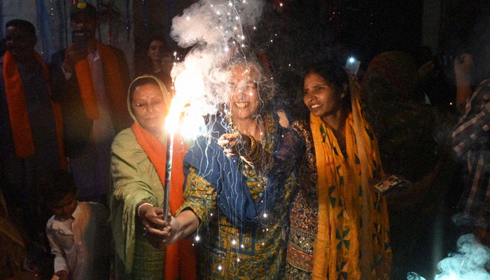 Pakistani Hindus celebrate Diwali, with PM wishing community on festival of lights