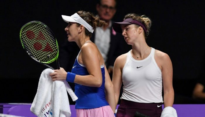 Barty faces Svitolina in WTA Final decider on ´terrible´ court