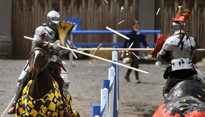 Australia win the inaugural ´Ashes´ of jousting against England