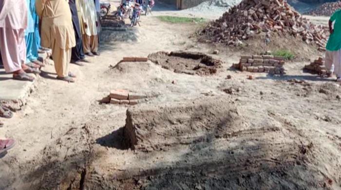 Men remove woman's body from grave, say she shouldn't be buried near feudal lords