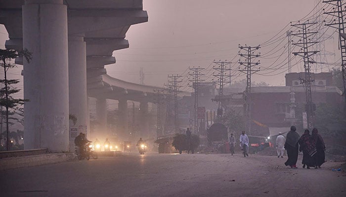 Lahore smog: Here’s what you can do to keep yourself safe