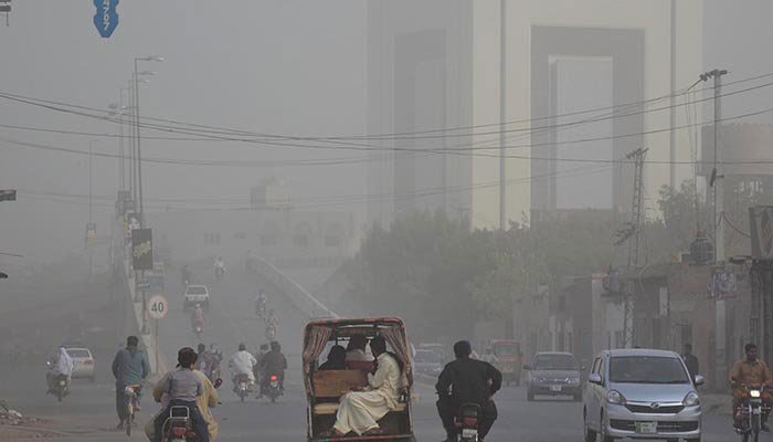 Smog, air pollution and oil