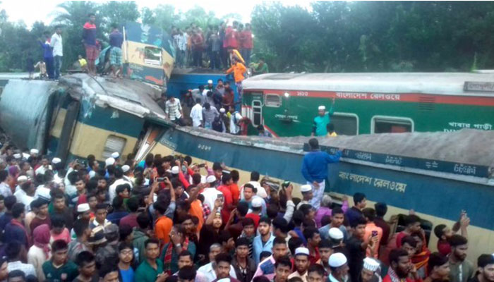 15 dead as trains collide in Bangladesh