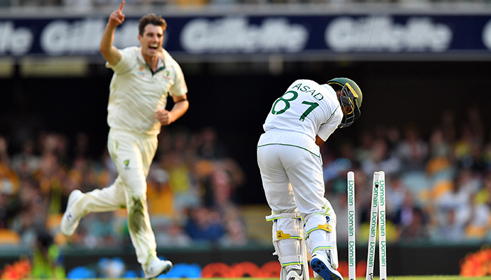 Tale of play: Pakistan win first session, Australia win first day