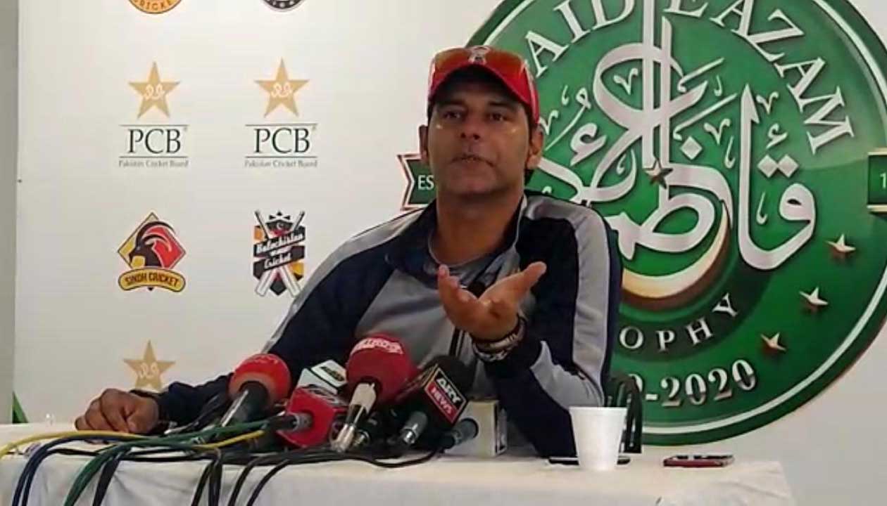 Wasim downplays Yasir Shah's century, says his main job was to bowl well