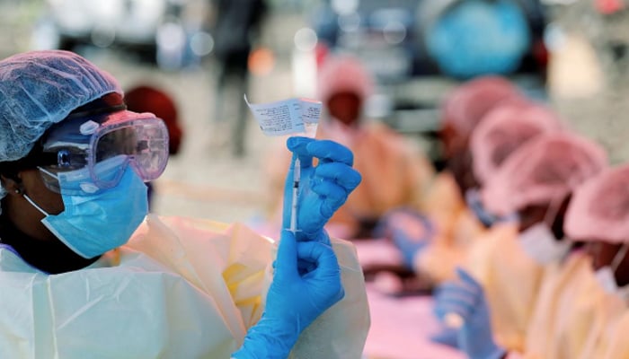 Ebola vaccine doses to be stockpiled for emergency outbreak use