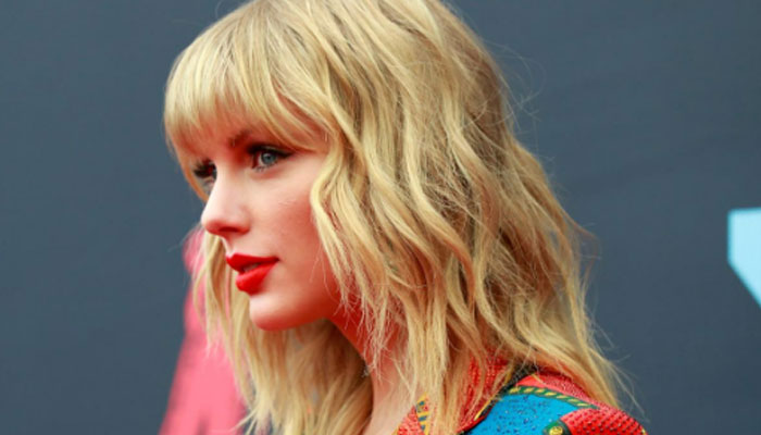 Taylor Swift surprises fans with a Christmas-inspired holiday song 