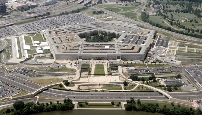 Pentagon suspends training of Saudis for security review
