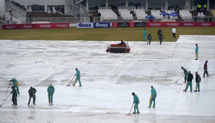Rain forces suspension of play in historic Pakistan Test