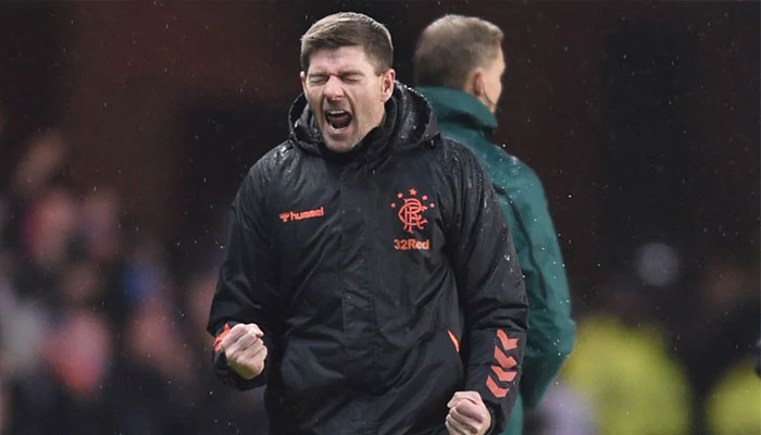 Steven Gerrard signs new deal at Rangers until 2024