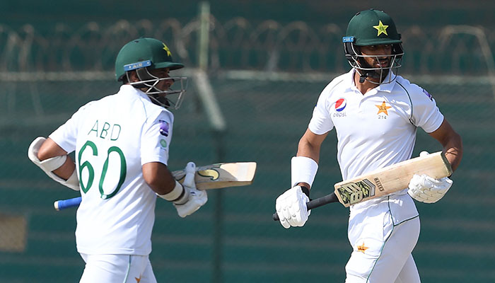 Abid, Masood flay Sri Lanka in second Test