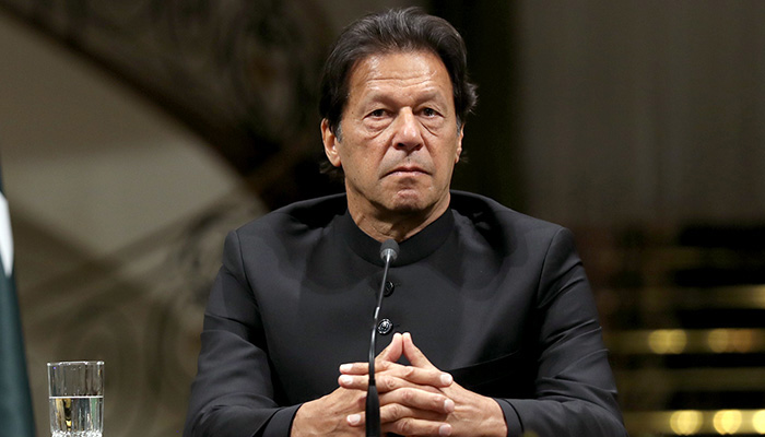 PM Imran warns India of 'befitting response' in case of false flag operation