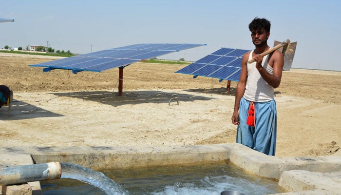 Villages in Sindh light up with solar power