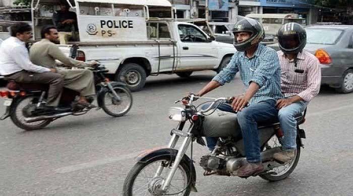 Sindh govt takes U-turn on pillion riding ban for New Year's Eve Sindh govt takes U-turn on pillion riding ban for New Year's Eve