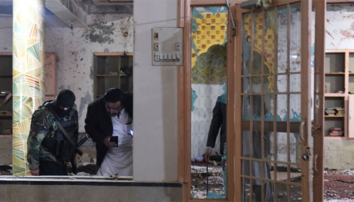15 martyred, 20 injured as blast strikes Quetta mosque