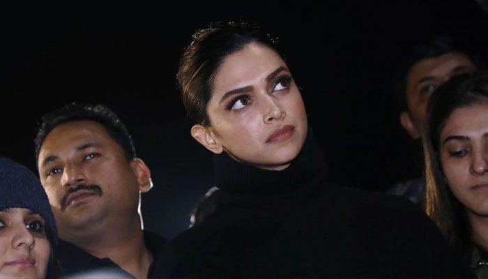 Deepika Padukone to face a financial slump following her JNU protest visit 