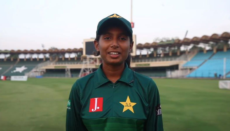 Pakistani teen leg-spinner Aroob Shah sets sights on meeting Shane Warne 