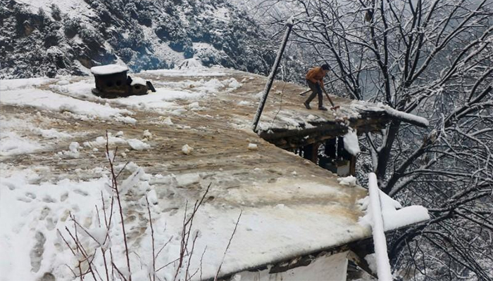 'I thought I'd die there': AJK avalanche survivor found alive after 18 hours