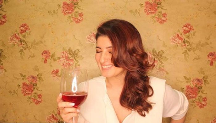 Twinkle Khanna reveals her thoughts on writers and self worth