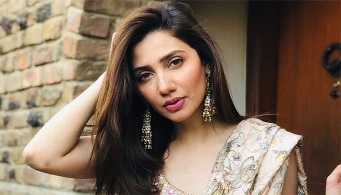 Mahira Khan urges government to come down hard on child abusers